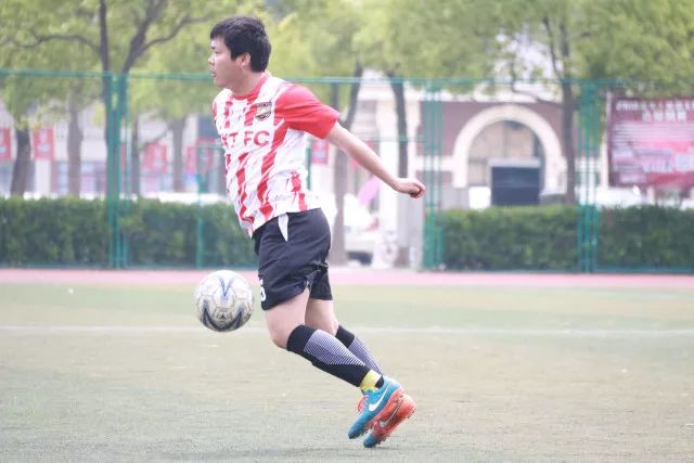 杨晨谈青训人才流失：目前基层教练培训不完善